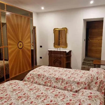 La Curt Del Boeff Nocleg ze śniadaniem 4*
